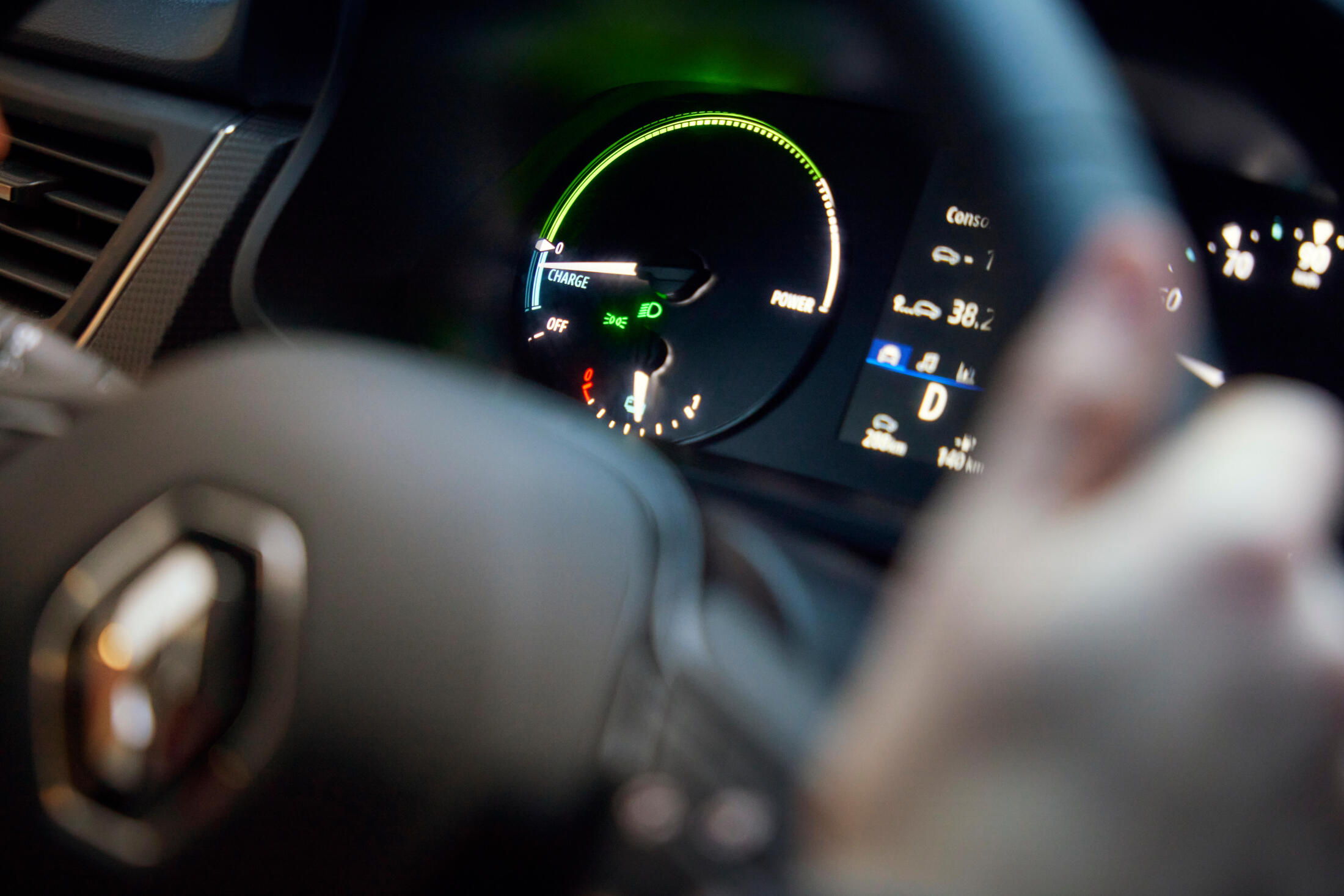 Renault Trucks Trfaic E-TECH dashboard