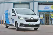 1338603_jallen_renault_exeter-window-store-16.