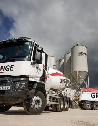 Tridem Tipper & Mixer