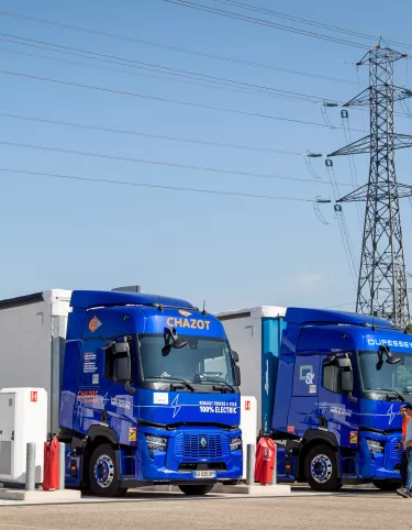 1245192_renault-trucks-axles-logistics-flow-lyon-bourg-en-bresse-1_0_0